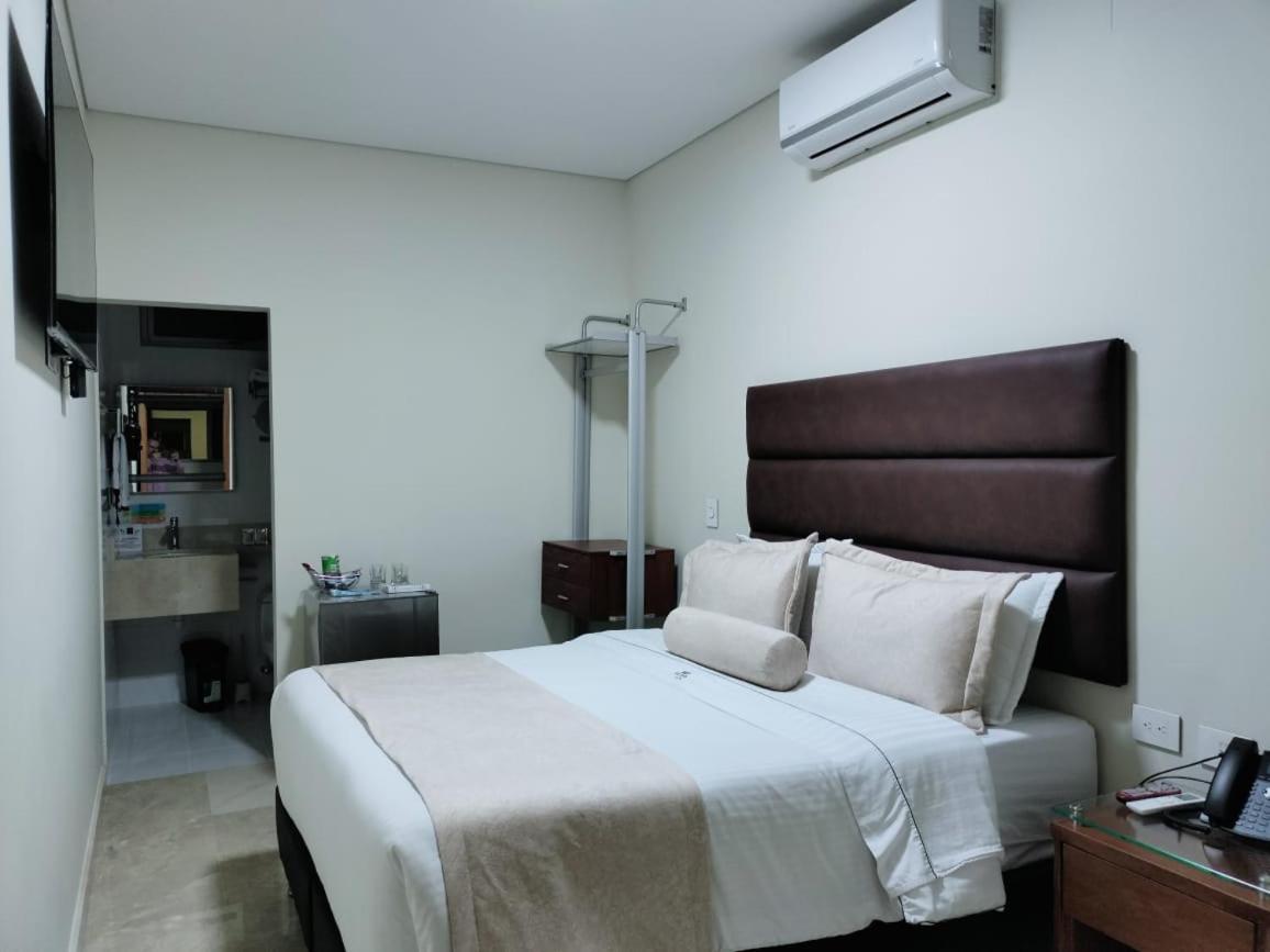Hotel Dorado La 70 Medellin Luaran gambar