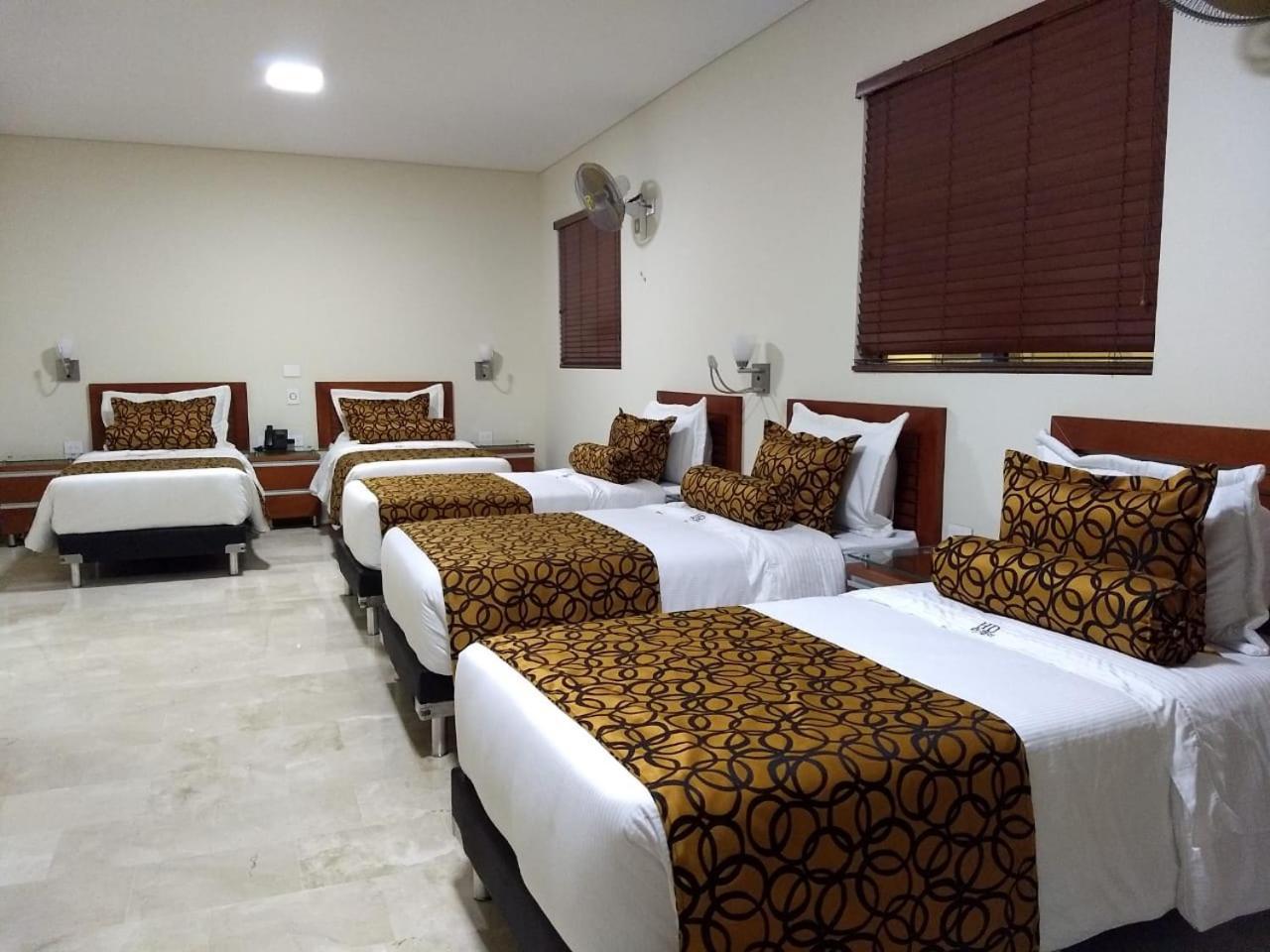 Hotel Dorado La 70 Medellin Luaran gambar